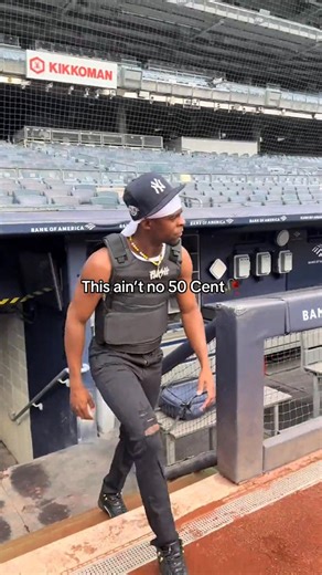 Should 50 Cent throw out the first pitch at the Bananas game? #savannahbananas #50cent #newyorkcity #bananaball | Flash Tha Kid