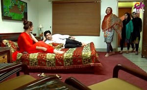 11M views · 255K reactions | Yeh kya tareeqa hai bai kya kar rahe ho biwi k sath apni ? Darwaza band karnay pe saas shadi shuda betay aur bahu k kamray mein dandante hue agaye #ComedyDramaVideos #Drama #pakistanidramas #pakistaniDrama #bestcomedyscene #comedyscene #bestcomedy #trendingdrama #Trending #FYP #Latestdrama #indiandrama | A-Plus TV | Facebook