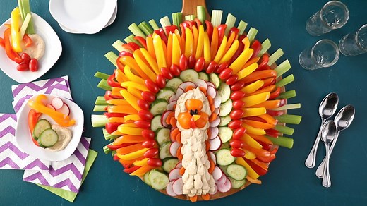 How to Make an Adorable Turkey Veggie Tray for Thanksgiving
