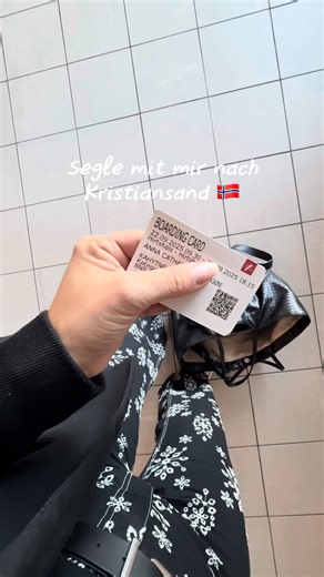 Segle mit auf einer Fahrt von Hirtshals nach Kristiansand 🌊❤️ Es dauert nur knapp 4 Stunden, aber du kannst trotzdem alles erleben … 🥐 Gutes Essen 🛍️ Shopping ☕ Heißen Kaffee 💃 Lustige Unterhaltung ✨ Wunderschöne Aussicht Mach die Seereise zu einem Erlebnis mit Fjord Line 🫶 | Fjord Line