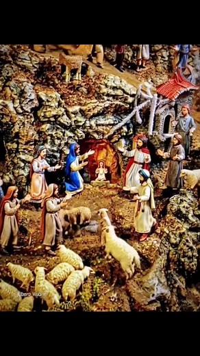 1.1K views · 15 reactions | I presepi creano l'atmosfera magica del Natale. San Gregorio Armeno, la capitale mondiale del presepio. Napoli. Italy | Musei, Mostre di Arte Presepiale | Facebook