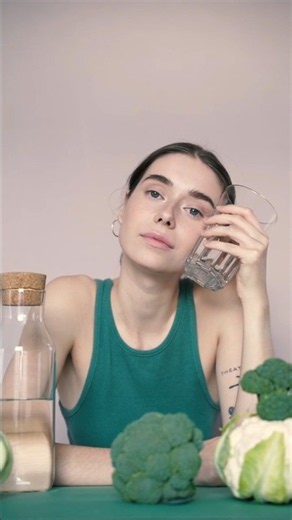 💧 People Say You Must Drink 8 Glasses of Water Every Day… Is That True?#sorts #explore#newtrends