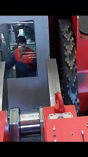 CloudNC on Instagram: "Amazing Milling of Giant Crankshafts . (We make and repost CNC machining and manufacturing videos that inspire us.) 🎥 Bost TV Channel #cncmachining #machinist #machining #machineshop #machinetool #machinery #mechanicalengineering #metalworking #lathe"