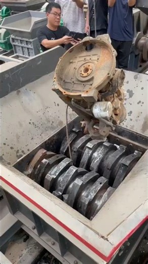 Extreme Giant Shredder Vs Hard Iron Engine #shreddervsrickshaw #automobile #shredder #epicmachines