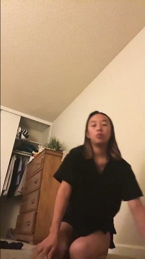 Me trying to do the Ariana grande TIKTOK dance #arianagrande #tiktokdance