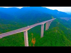 中国のとある風景 ｜ 山岳の高速道路