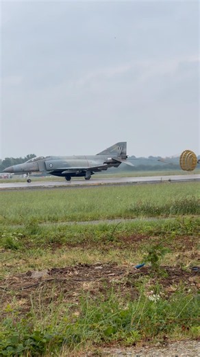 Hellenic 🇬🇷 Air Force F-4 Phantom chute deployed 2026 Lann Bihoue Air Show in France!