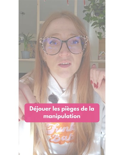 Stéphanie Vautrin on Instagram: "Grandir avec une mère narcissique, ça te laisse un héritage invisible : tu deviens la proie parfaite pour les manipulations émotionnelles que tu ne vois qu’une fois dedans. Pas par faiblesse. Par programmation. Le vrai travail, c’est d’apprendre à désamorcer ces vieux réflexes pour ne plus réagir selon ton passé… mais selon la personne que tu choisis de devenir aujourd’hui. Écris PROGRAMME pour sortir des schémas de manipulation appris avec ta mère narcissique et