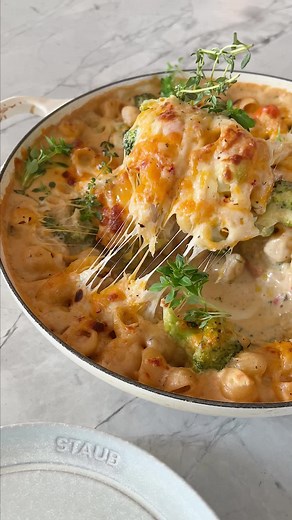 Cheesy Broccoli Chicken Noodle Casserole Recipe