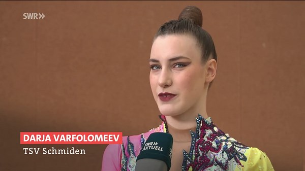 Darja Varfolomeev präsentiert WM-Übungen