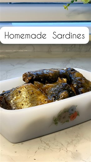 Remrem | The Foodie on Instagram: "Store bought or Homemade sardines ? If you chose homemade, will you try this sardine recipe using herring (eja shawa)? 😊happy Good Friday my people! #homemade #herring #sardines #homemadesardines #sardinerecipes #howtomakesardines #recipereels #foodreel #foodblog #recipeoftheday #nigerianfoodblogger"