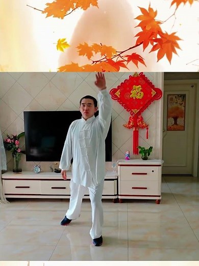 WAKE UP ENERGIZED with This Morning Stretch Routine!