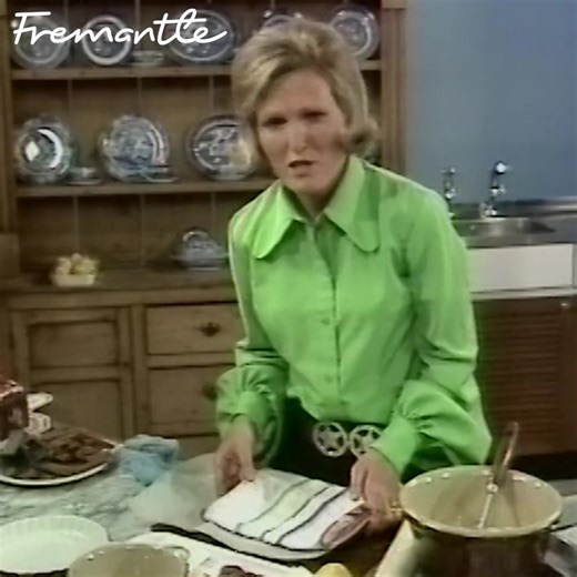 63K views · 939 reactions | Dame Mary Berry demonstrates how to make a lemon flan on Thames Televisions' Good Afternoon. Transmitted in 1973. | Thames TV Archive | Facebook
