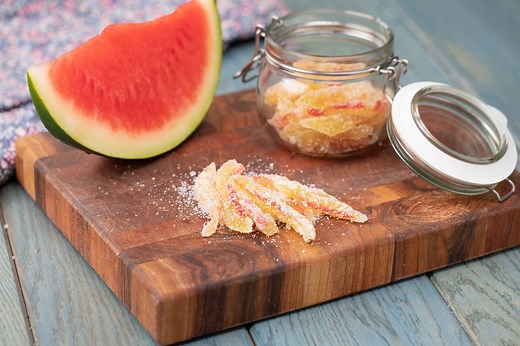 Candied Watermelon Rind: the easy, sweet snack recipe