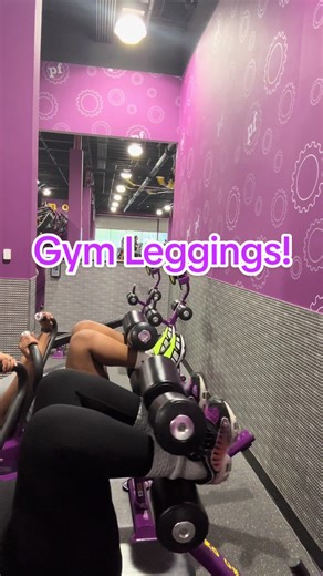 - Plus Size Fit: Specifically designed for plus size athletes, ensuring a comfortable and flattering fit. - Quick Drying: Made with high stretch fabric that dries quickly to keep you comfortable during workouts. - Ruched Detail: Features unique ruched detailing for a visually appealing and different look. - Colorblock Pattern: Vibrant colorblock pattern that adds a bold statement to your workout gear. - High Stretch Fabric: Enhances flexibility and movement, ideal for yoga, gym, or fitness activ