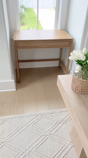 Small writing desk in this window nook makes this a shared office. I can’t stand all the papers Chris leaves on my desk that we ended up sharing. Linking below in the comments! 🔗 | Pinteresting Plans