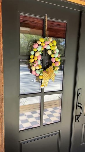 Beautiful egg shaped wreath from QVC! Perfect Easter wreaths #wreath #EasterWreath #QVC #easterdecor