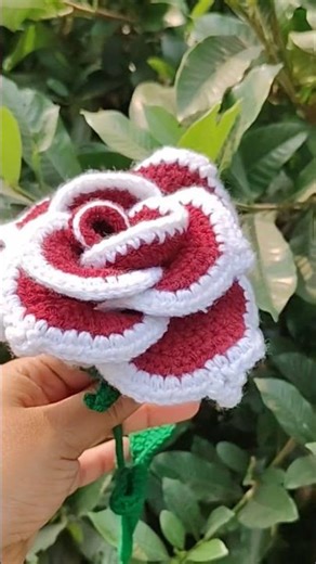 crochet 3D rose for gifting.... comment for the tutorial...
