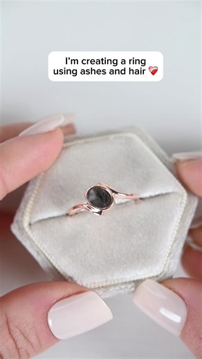 I’m creating a keepsake ring using ashes and hair 💞 #hair #ashes #keepsake #ring #cremation