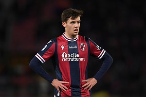 Manchester United want Bologna golden boy Aaron Hickey