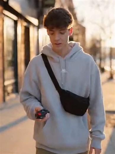 Guy transforms into girl but stealing body parts #bodyswap #intercambiodecuerpo #bodypartswap #mtf