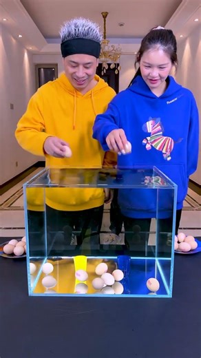 The Egg-Catching Challenge! Hahaha, so exciting! #Funny #PartyGameChallenge #FamilyGameChallenge