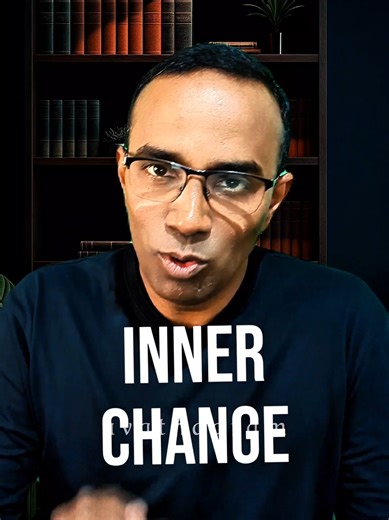 மாற்றம் வெளியிலிருந்து வராது. அது நம்முள் தொடங்கணும். நம்ம எண்ணங்கள் மாறினால், நம்ம சிந்தனை மாறும். சிந்தனை மாறினால், செயல் மாறும். செயல் மாறினால், வாழ்க்கையே மாறும். ஒவ்வொருவரும் இதை உணர்ந்தால், உலகமே தானாக மாறிடும். 🌿 #avathaaram #deeppradeep #tamilmotivation