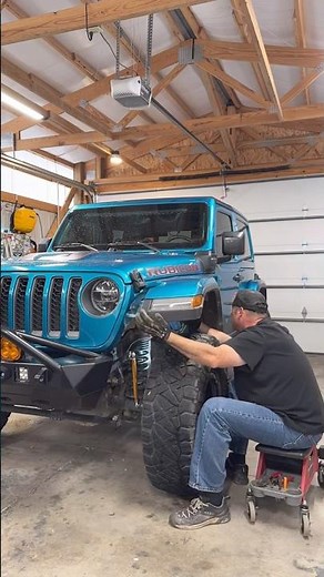 Installed the MetalCloak front JL fender liners on the wife’s rig.