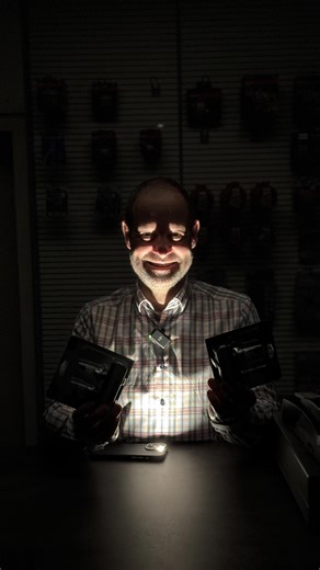 1.1K views | Angebot der Woche bei FST-Autoteile!! Philips Autolampen in H7 und H4!! Es wird früher dunkel, das ist blöd, aber dafür haben wir die Lösung!! Schaut es euch an und kommt in der nächsten Woche gerne bei uns vorbei, und schnappt euch die Lampen für einen Hammerpreis von nur satte 6,99€ das Doppelpack!!! Wir freuen uns auf euch! . . #fst #fahrzeugspezialteile #autoteile #rinteln | FST-Autoteile | Facebook