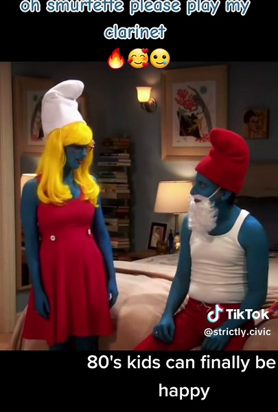 Funny Moment with Smurfette and Clarinet Play