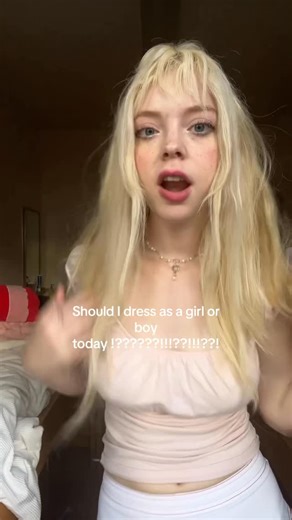 Rachel Rustici on Instagram: "AH hair mess . . . . . . . . . . . . . . #relatable #viral #foryou #fyp #foryoupage #relatablecontent #girly #masculine #style #fashion #outfits"