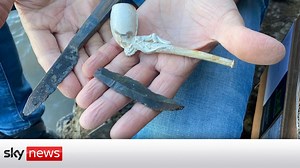 New wave of 'mudlarkers' digging up Britain's treasures - The Global Herald