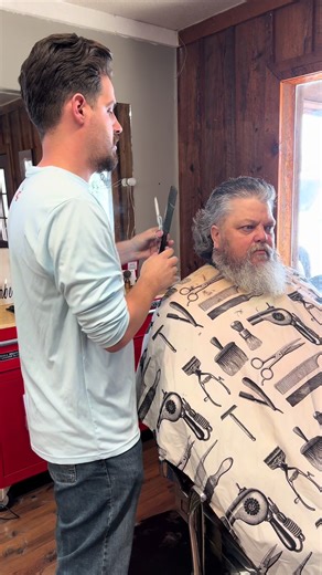 Would you all come sing in my barber chair? @The Red Clay Strays