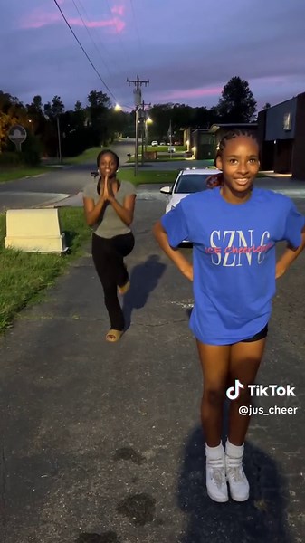 Guess the cheer with Jus Cheer Cheerleaders! #cheersquad #cheers #cheerleaders #guessthecheerleaderchallenge #BLACKGIRLSCHEER #hbcupride #guessthecheerleaderchallenge