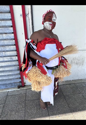 Exploration de la culture gabonaise à travers la danse