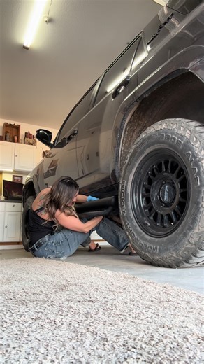 #RebelRunner got some new gear! Now to install her Fang lights❤️❤️❤️ Next on the list: Roof Rack, Custom Skid Plate, and Eventually Morimoto Headlights #trd #4runner #toyota #4runnerlifestyle