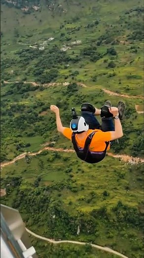 Amazing base jumping
