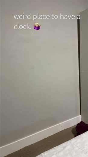 didn’t know there was a clock in my bedroom. 🤷🏼‍♀️