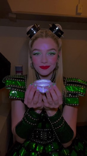 Anne Boleyn Stage Makeup Tutorial by Zan Berube