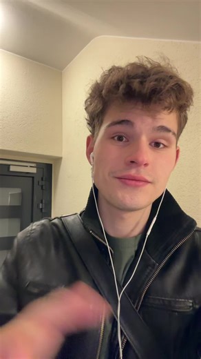 Robin.hnm (@robin.hnm)’s videos with Rich Girl - Daryl Hall & John Oates