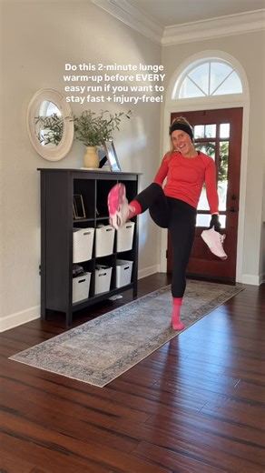 Jasmin Niemiec | Run Coach + Marathoner on Instagram: "🚨 Do this 2-minute lunge warm-up before EVERY easy run if you want to stay fast & injury-resistant 🏃‍♀️🔥 Easy runs shouldn’t feel stiff. They should feel smooth, springy, and controlled. That’s where a dynamic lunge matrix comes in 👇 Why lunges matter for runners ⤵️ ✨ Warm up hips, knees, and ankles (your impact joints) ✨ Activate glutes + quads without fatiguing them ✨ Train single-leg stability (running = repeated single-leg landings) 