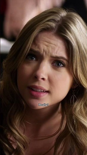 of course hanna didn't read the script and spencer did #PrettyLittleLiars #Freeform #Hulu