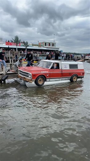 Farm Truck Transformed into a Boat: Watch the Boat Truck in Action!