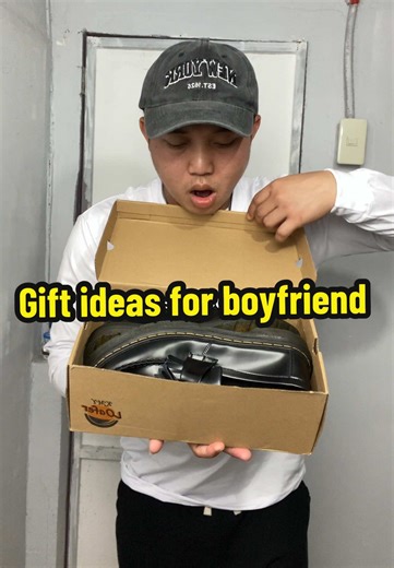 Thoughtful Small Gift Ideas for Your Boyfriend