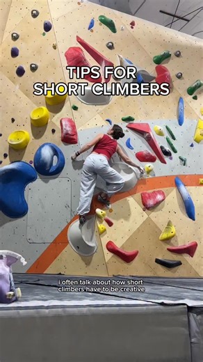 Connective Climbing - Brooke + Noah on Instagram: "It can be lonely trying to figure out a way that works for your body while others use the intended beta. This is a feeling I’m quite familiar with. And one of my goals for the future is to find fellow short climbers to session with! Though leaning into being a short climber can allow you to find creative beta that others might miss! Like on this white V4/5. I ended up using high feet to make tricky move easier for me. So next time you’re stuck o