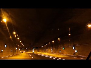 Street lighting with high pressure sodium (HPS) at night
