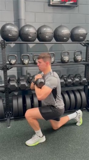 Short on time today and fancy a quick workout that can be done all in one place? Try this kettlebell complex - 5 exercises all with one kettlebell, with no rest in between each exercise 💪 - Kettlebell Swing - Reverse Lunges - Clean/snatch - Thrusters - Burpees Let us know how you get on! 💚 | JD Gyms - Swansea Gorseinon
