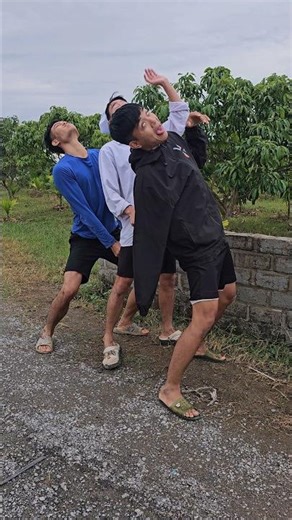 mental patient runs away from doctor #doctortroll