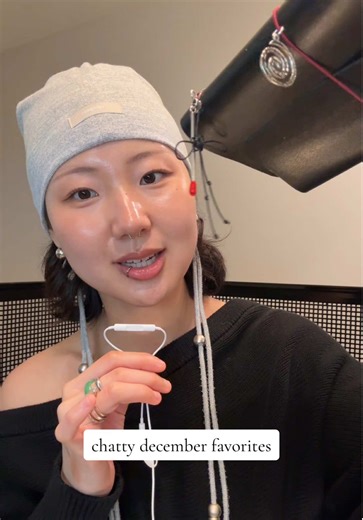 the last chatty monthly faves of 2025!! so thankful for everything :’) see you all in 2026! @LOBETA @anua_global @maccosmetics #monthlyfavorites #jewelrytiktok #glassskinmakeup #cakeymakeupfix #anua