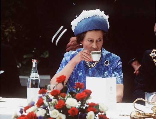 How Queen Elizabeth Drinks Her Tea